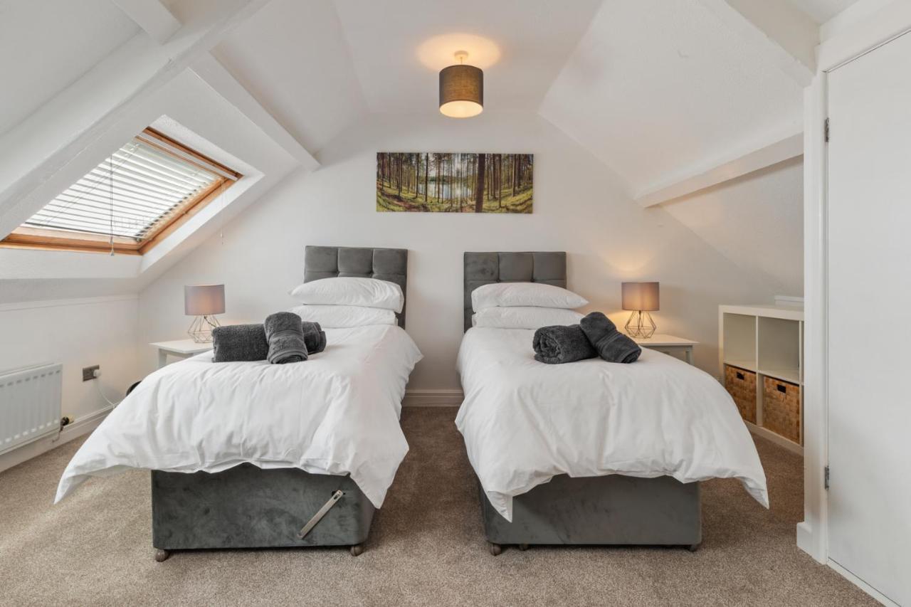 Ivydene - Beautiful Cottage, Stone Throw From Beach, Wonderful Sea Views Saundersfoot Bagian luar foto
